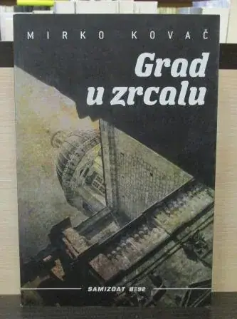 Naslovnica: Grad u zrcalu